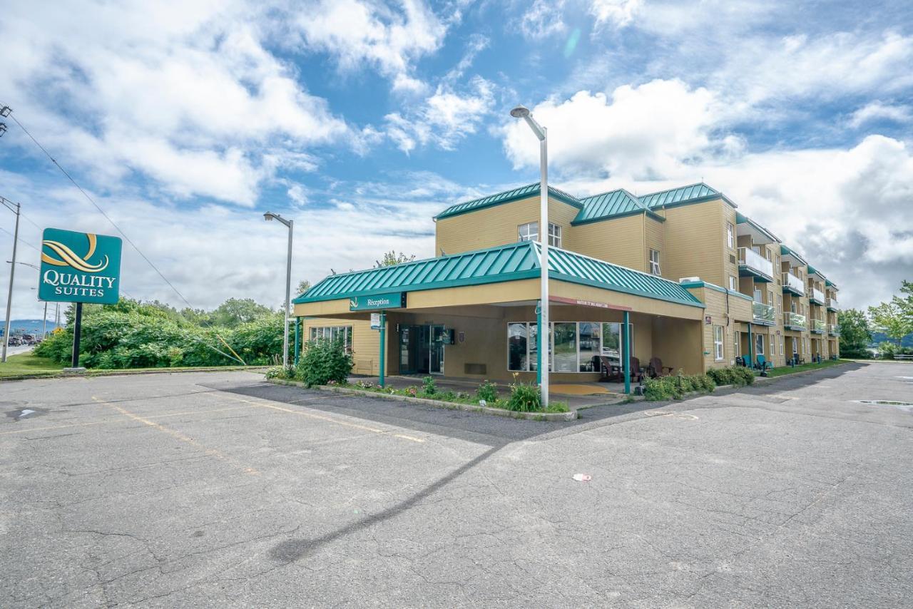 Quality Suites Sainte-Anne-de-Beaupre Bagian luar foto