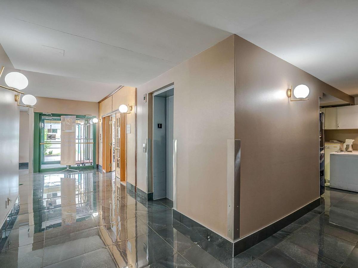 Quality Suites Sainte-Anne-de-Beaupre Bagian luar foto