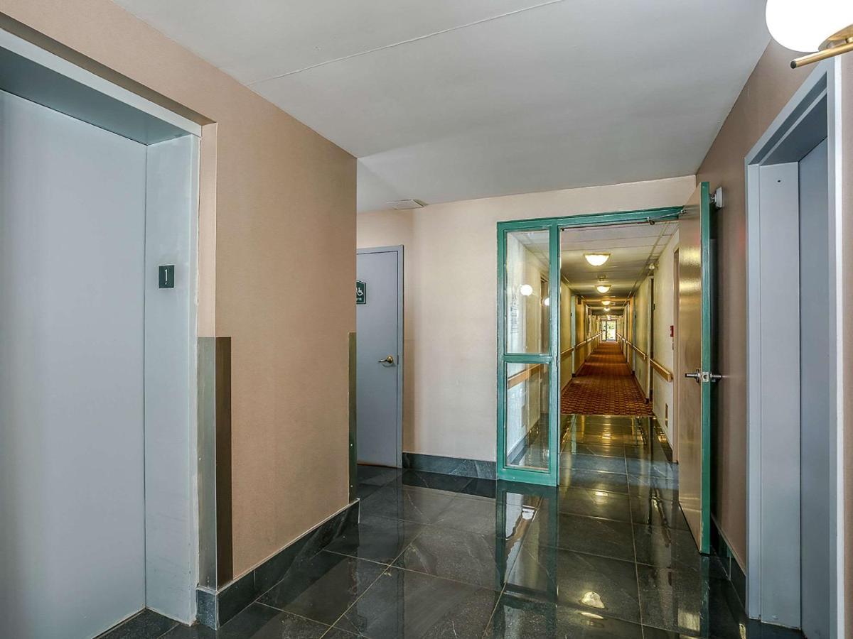Quality Suites Sainte-Anne-de-Beaupre Bagian luar foto