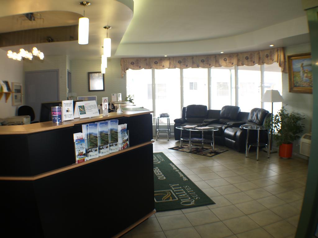 Quality Suites Sainte-Anne-de-Beaupre Bagian luar foto