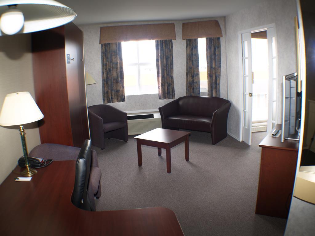 Quality Suites Sainte-Anne-de-Beaupre Bagian luar foto